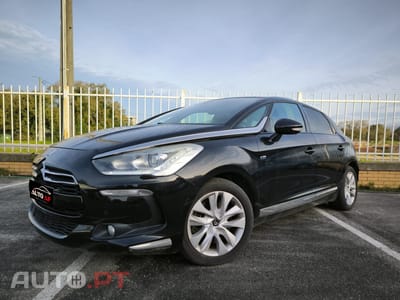 Citroen DS5 2.0 HDi Hy4 So Chic CMP6 88g