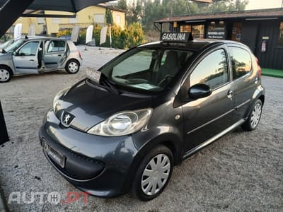 Peugeot 107 1.0 versão Motor Toyota