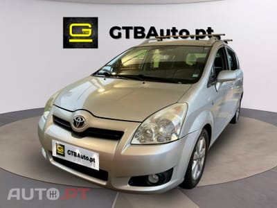Toyota Corolla Verso 2.2 D-4D 7 lugares 