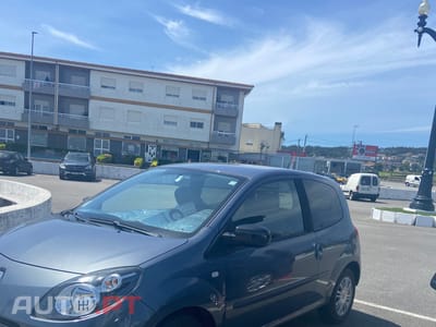 Renault Twingo rip curl