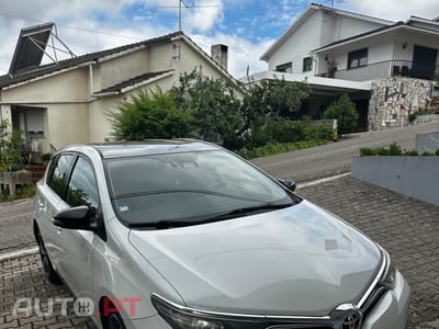 Toyota Auris Confort + pack tecnho