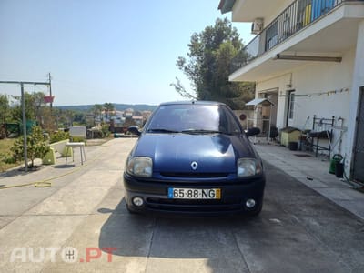 Renault Clio RT