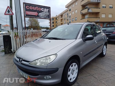 Peugeot 206 1.1 Color Line