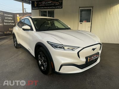 Ford Mustang Mach-E 75.7 kWh Base