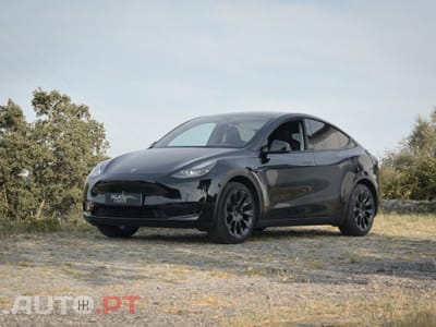 Tesla Model Y Standard Range RWD