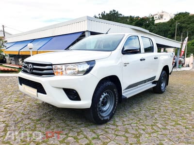 Toyota Hilux 2.4 D-4D 4WD CD CM