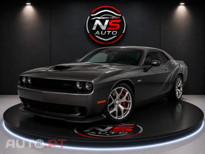 Dodge Challenger SXT