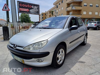 Peugeot 206 1.1 Color Line