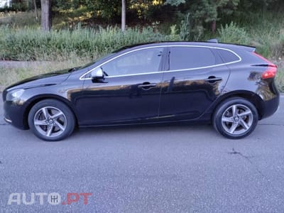 Volvo V40 2.0 D4 R-Design Summum
