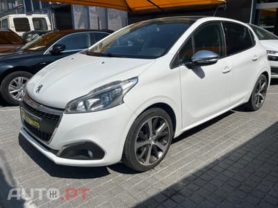 Peugeot 208  1.2 e-THP Féline
