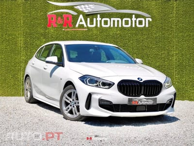 BMW 118 i Pack Desportivo M Auto