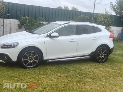 Volvo V40 Cross Country Vor