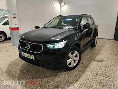 Volvo XC40 1.5 T2 Momentum Core