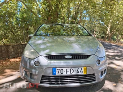 Ford S-Max Titanium