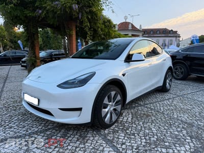 Tesla Model Y RWD