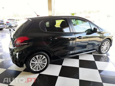 Peugeot 208 1.6 BlueHDi Style