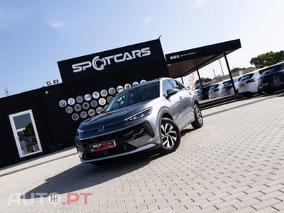 Volkswagen T-Roc 1.5 eTSI Trend DSG