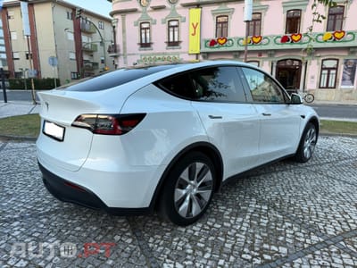 Tesla Model Y RWD