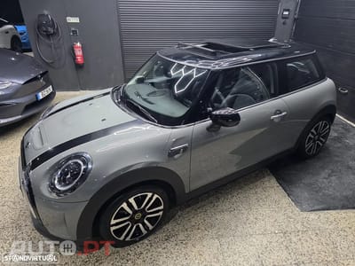 MINI Cooper Cooper SE Premium Extra Essential