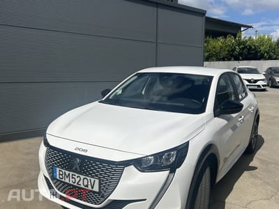 Peugeot E-208 Active