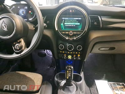 MINI Cooper Cooper SE