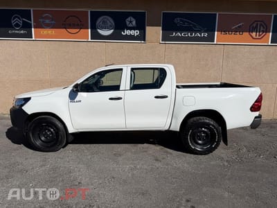 Toyota Hilux 2.4 D-4D 4WD CD Premium Edition